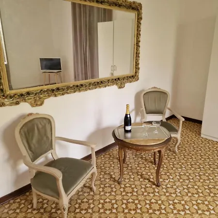 Апартаменты Frangi House *