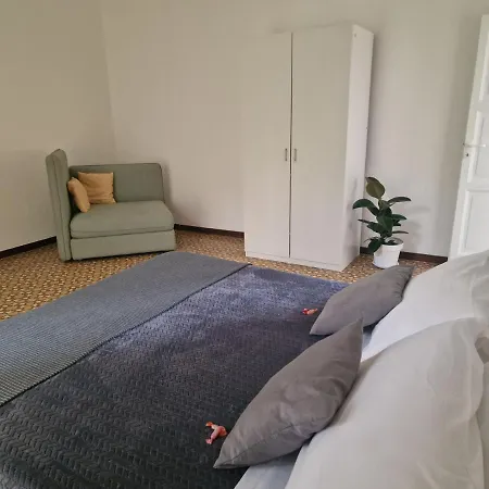 Frangi House *