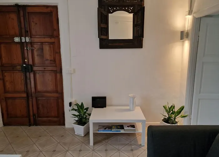 Frangi House * Πεσκάρα