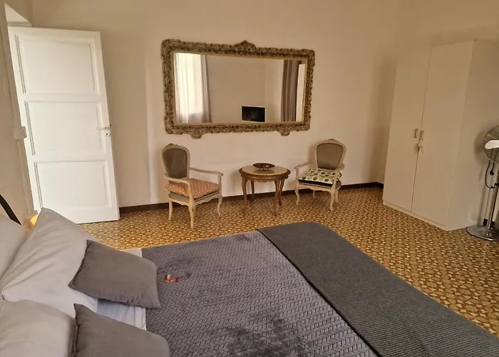 Frangi House * Πεσκάρα